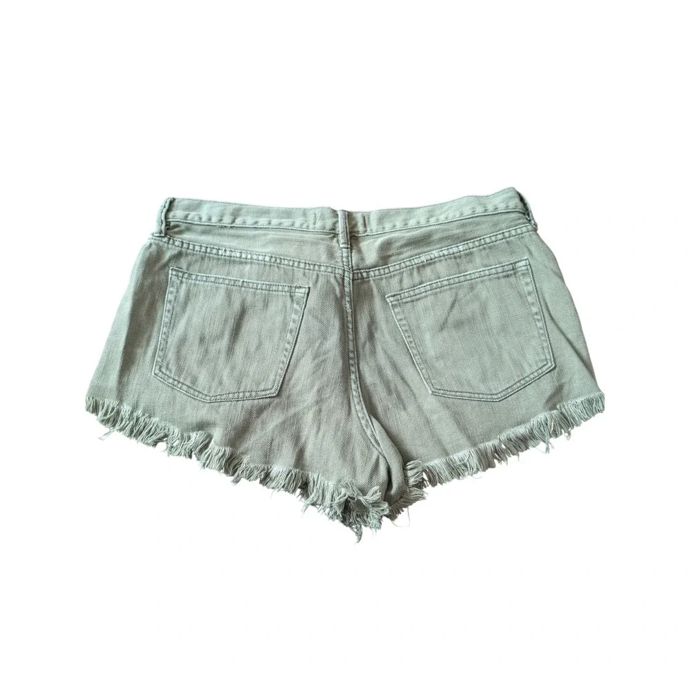 We The Free Sage Green Distressed Denim Shorts‎ Size 30 Frayed Hem 0591